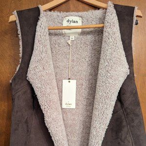 NWT, Dylan Vest, Extremely Soft, Faux Fur, Size Small